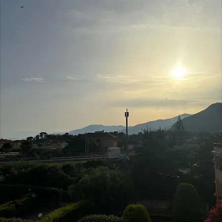 Casa Dei Fiori * Vallecrosia